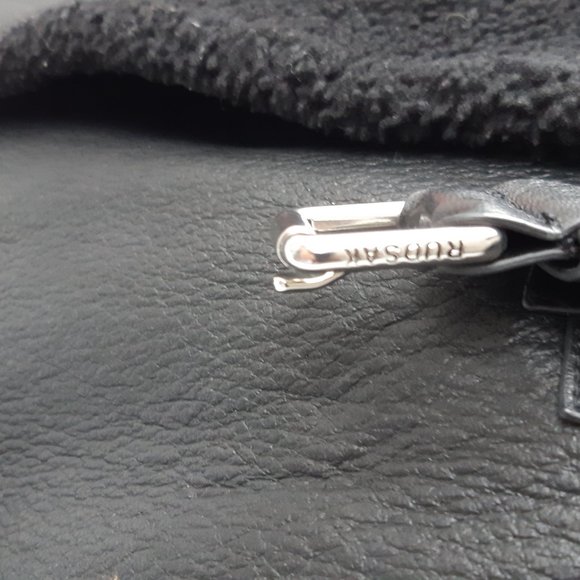 Genuine Shearling Black Vest with Real Fur Collar - Picture 4 of 9